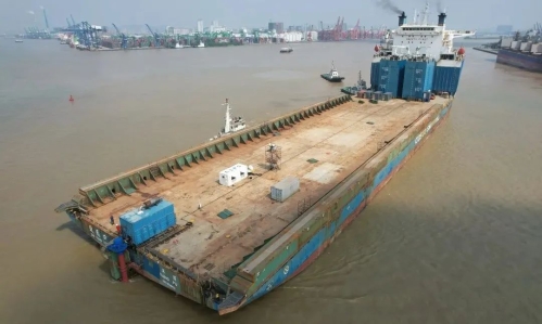 COSCO SHIPPING Specialized Carriers Completes 19th DP Float Over